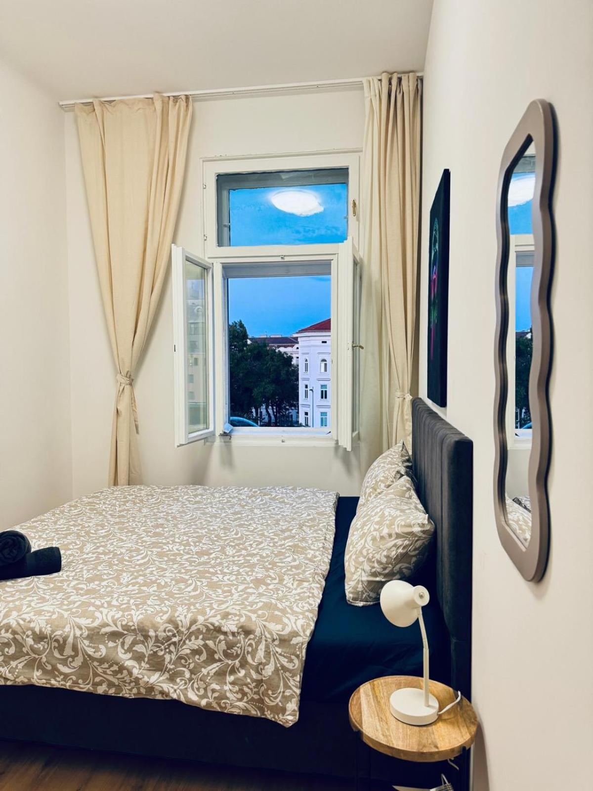 4br Shared With View Only 7- Min To Westbahnhof *