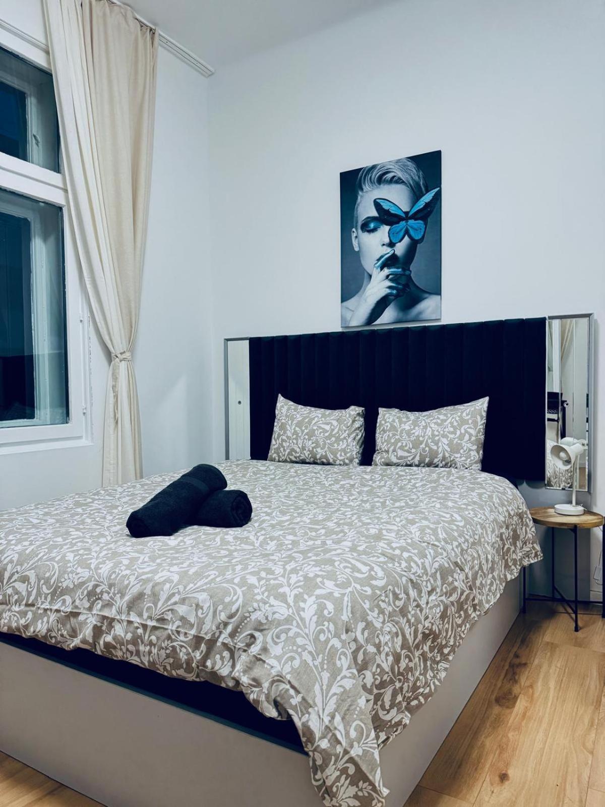 4br Shared With View Only 7- Min To Westbahnhof Apartment *
