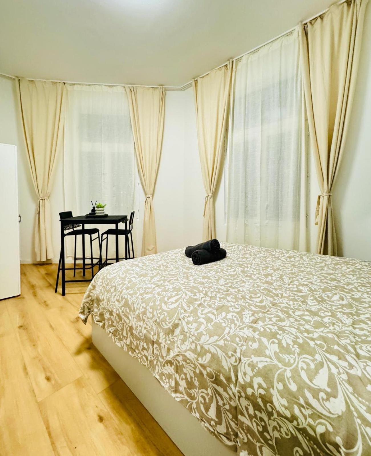 4br Shared With View Only 7- Min To Westbahnhof Apartment Wien