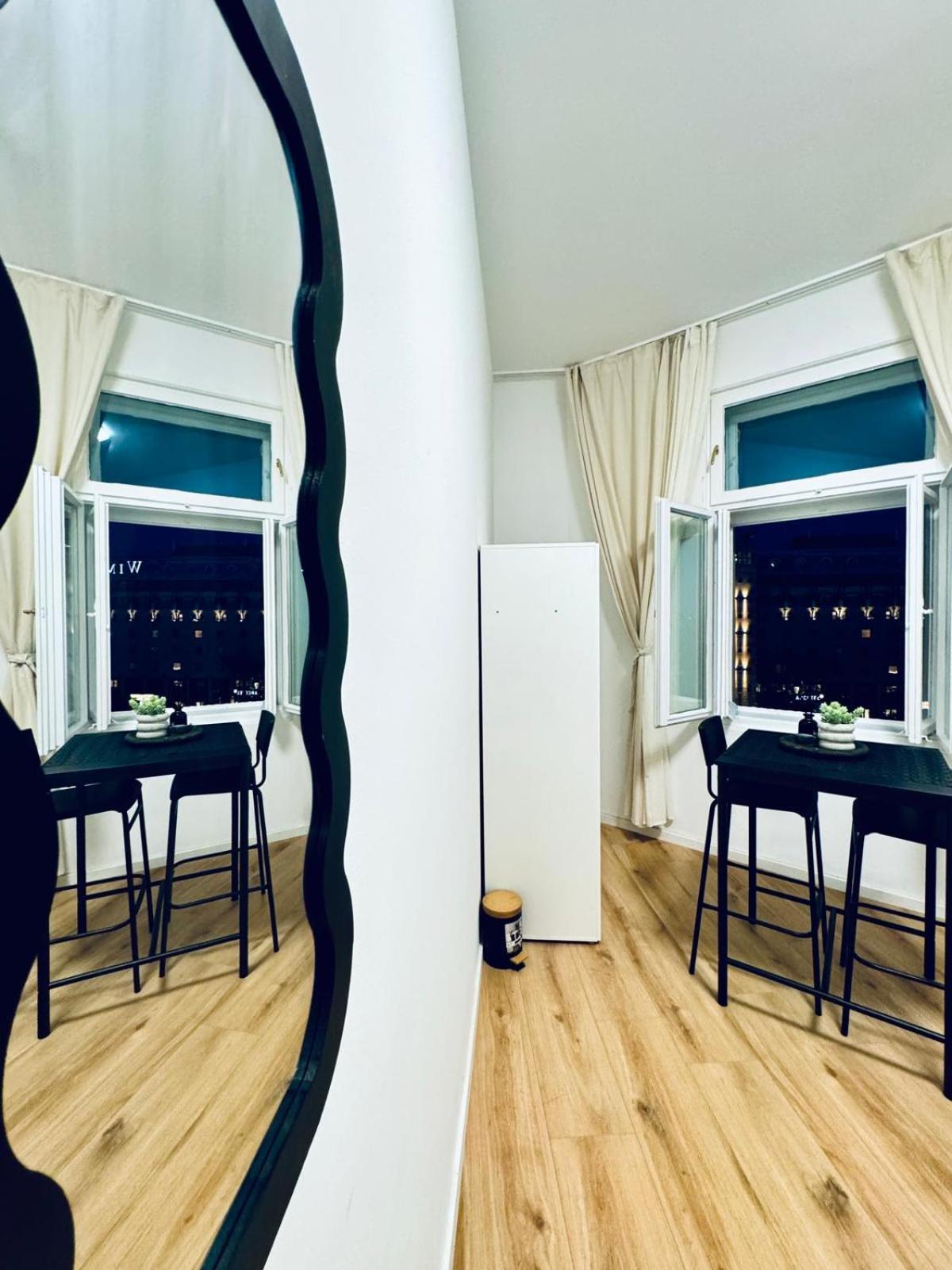 4br Shared With View Only 7- Min To Westbahnhof Wien