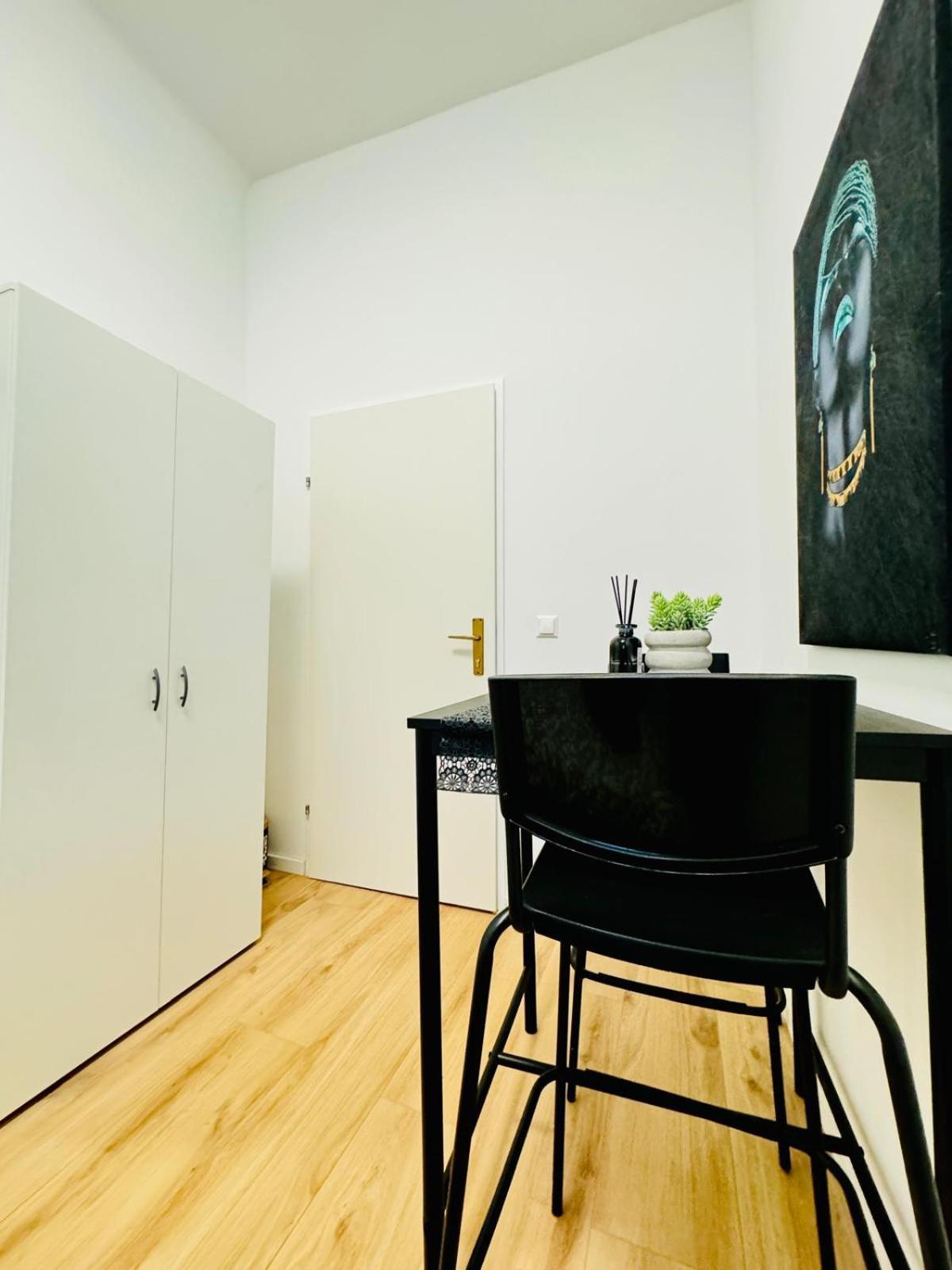4br Shared With View Only 7- Min To Westbahnhof Apartment