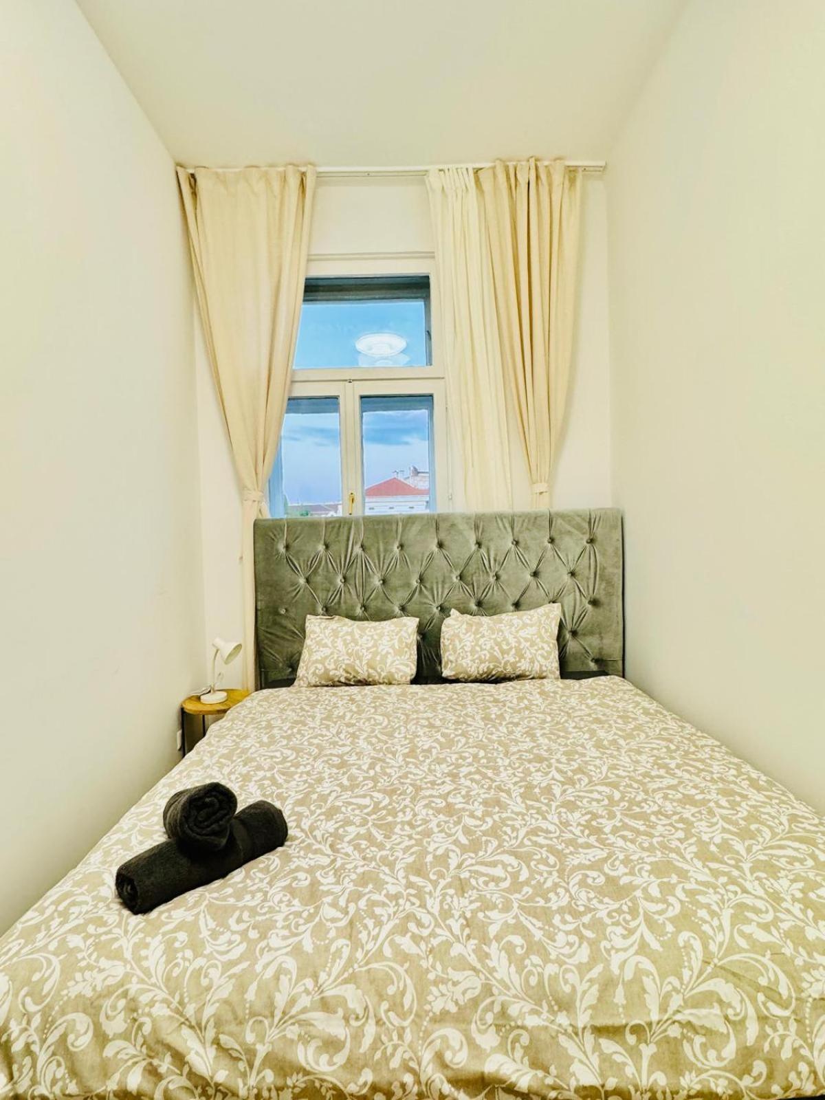 4br Shared With View Only 7- Min To Westbahnhof Apartment